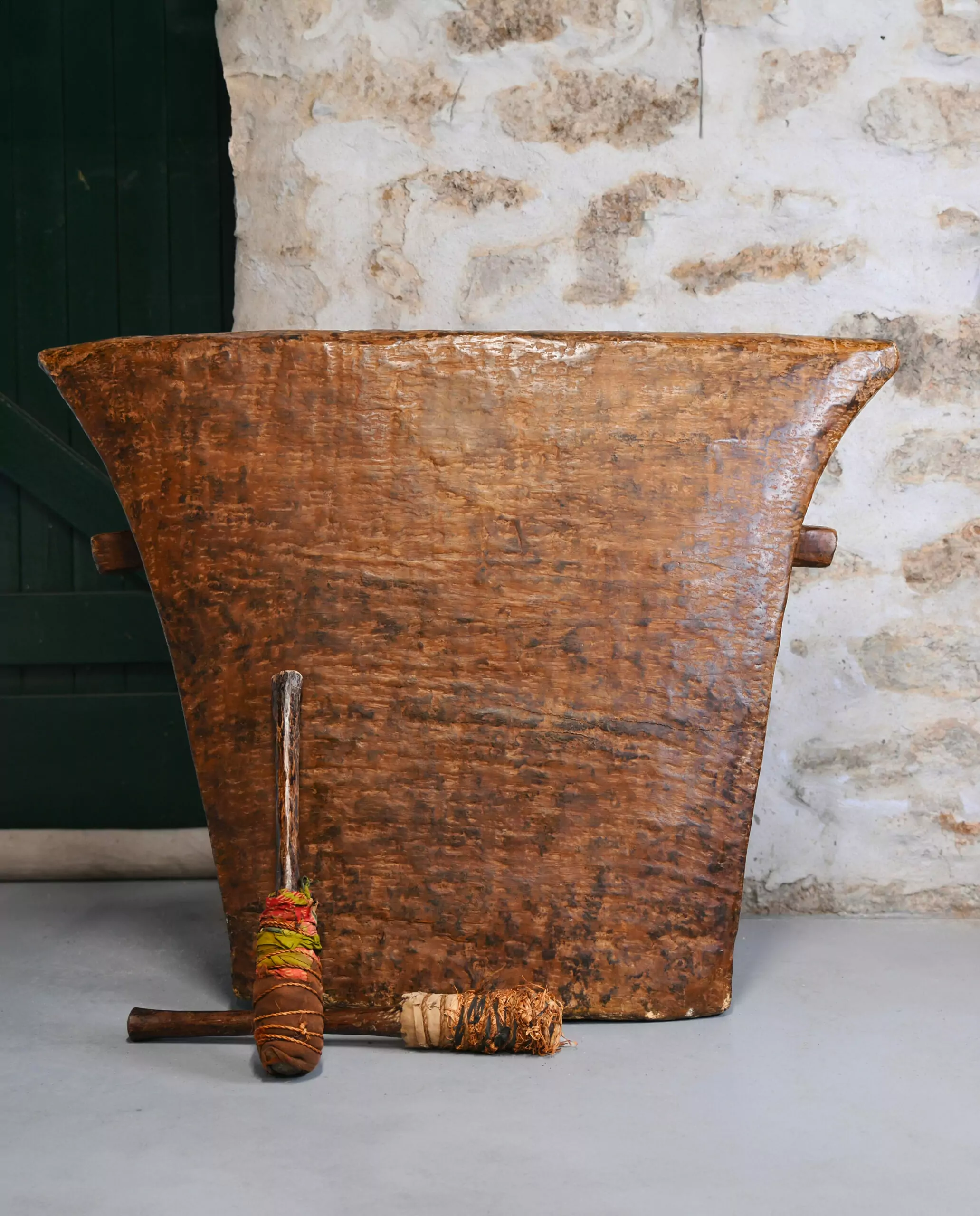 Tambour Africain Traditionnel en Bois Sculpté